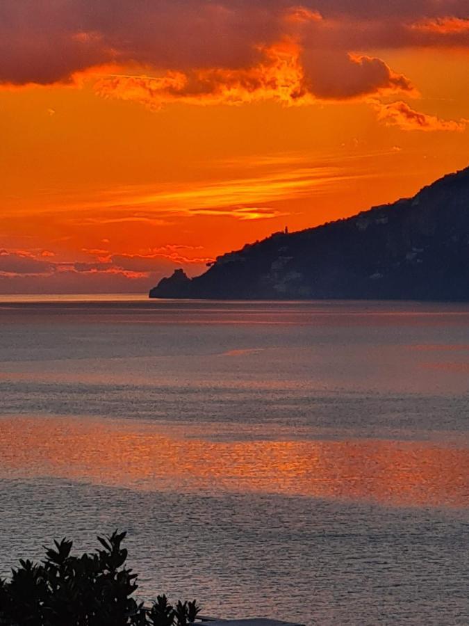 A Terrace On The Sea Maiori Exterior foto